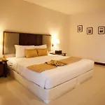 S.M. Grande Residence